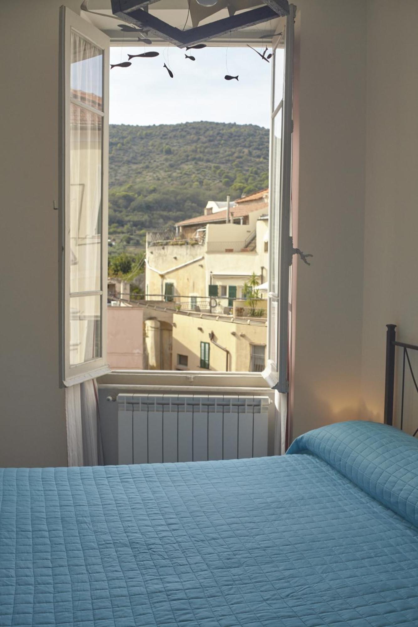 B&B Giardinidivale A 2 Chilometri Da Finale Ligure Borgio Verezzi Ruang foto